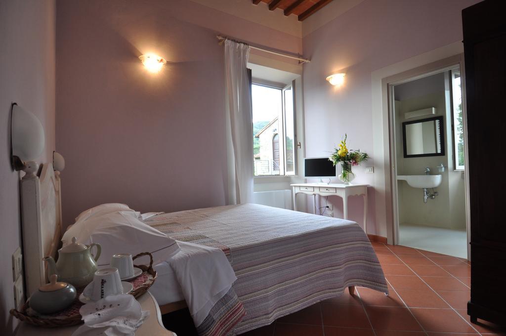 Podere San Giusto フィリーネ・ヴァルダルノ 部屋 写真